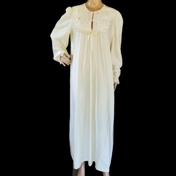Vintage JC Penney Maxi Nightgown Women's L Pale Yellow Embroider Union Label - Picture 2 of 10
